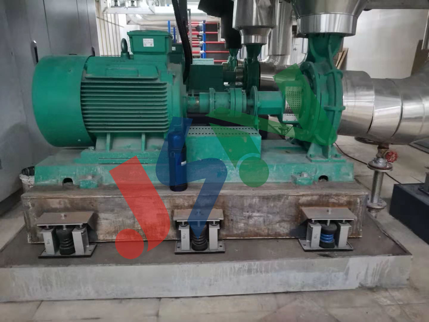 水泵安裝臺(tái)座減震器4.jpg 水泵安裝臺(tái)座減震器4.jpg